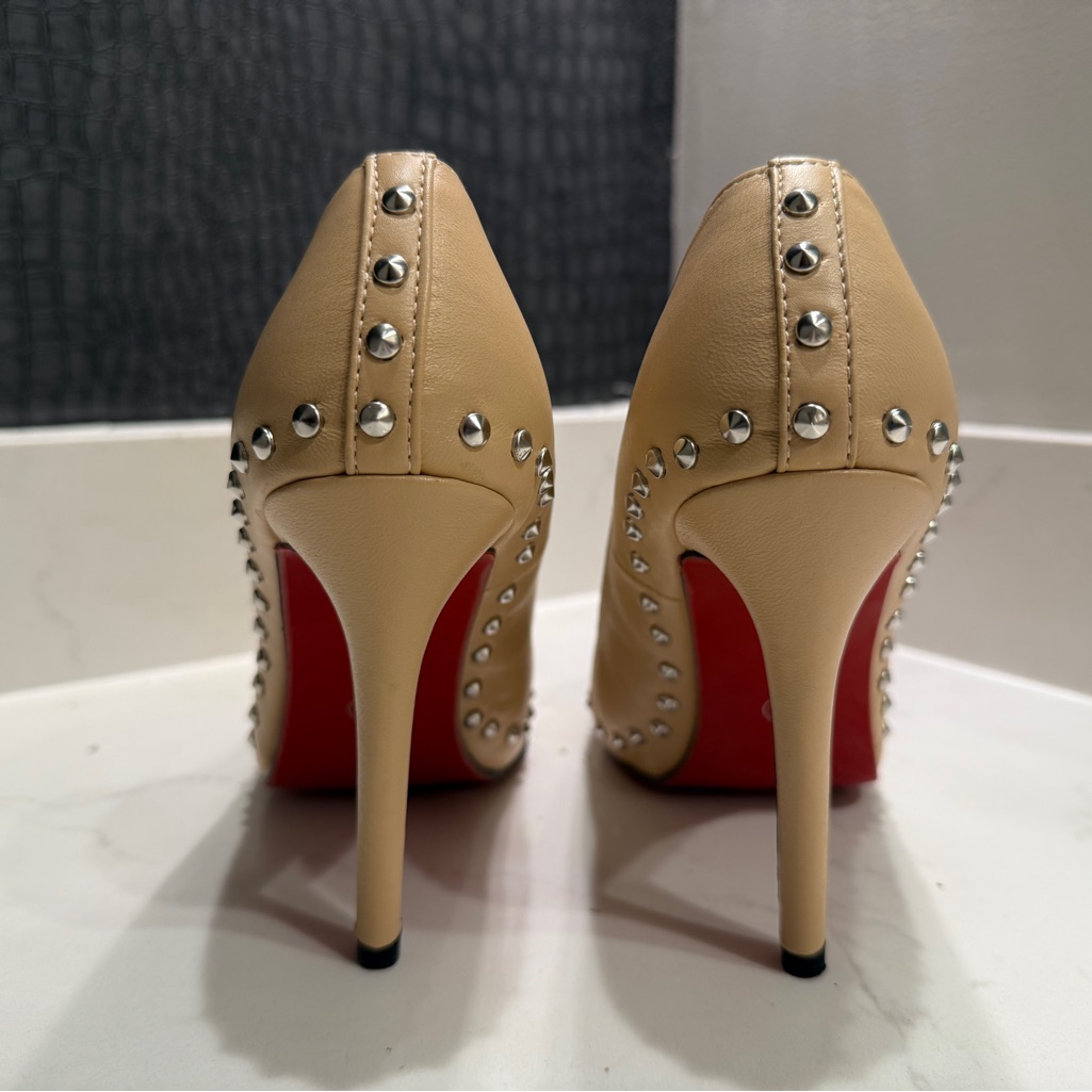 Red Sole Jojo Cat Studded Beige High Heels. Size 8.5. 39eur